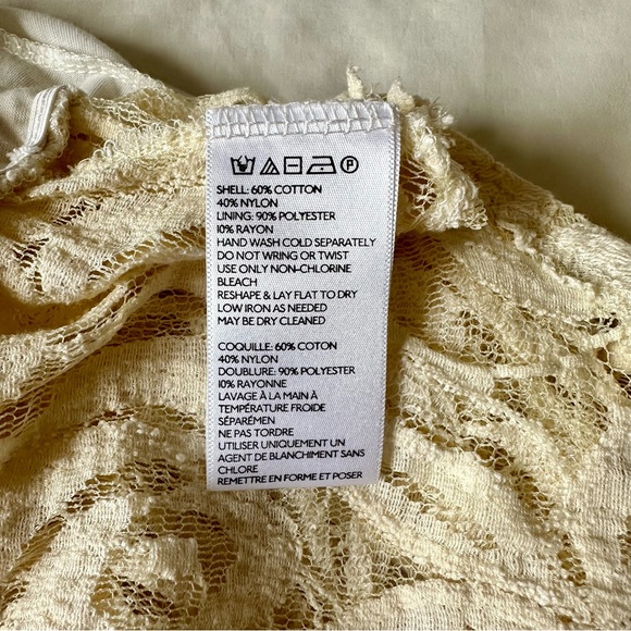 Pins and Needles Urban Outfitters Peplum Hem Lace Crochet Top Size Small - Picture 8 of 9